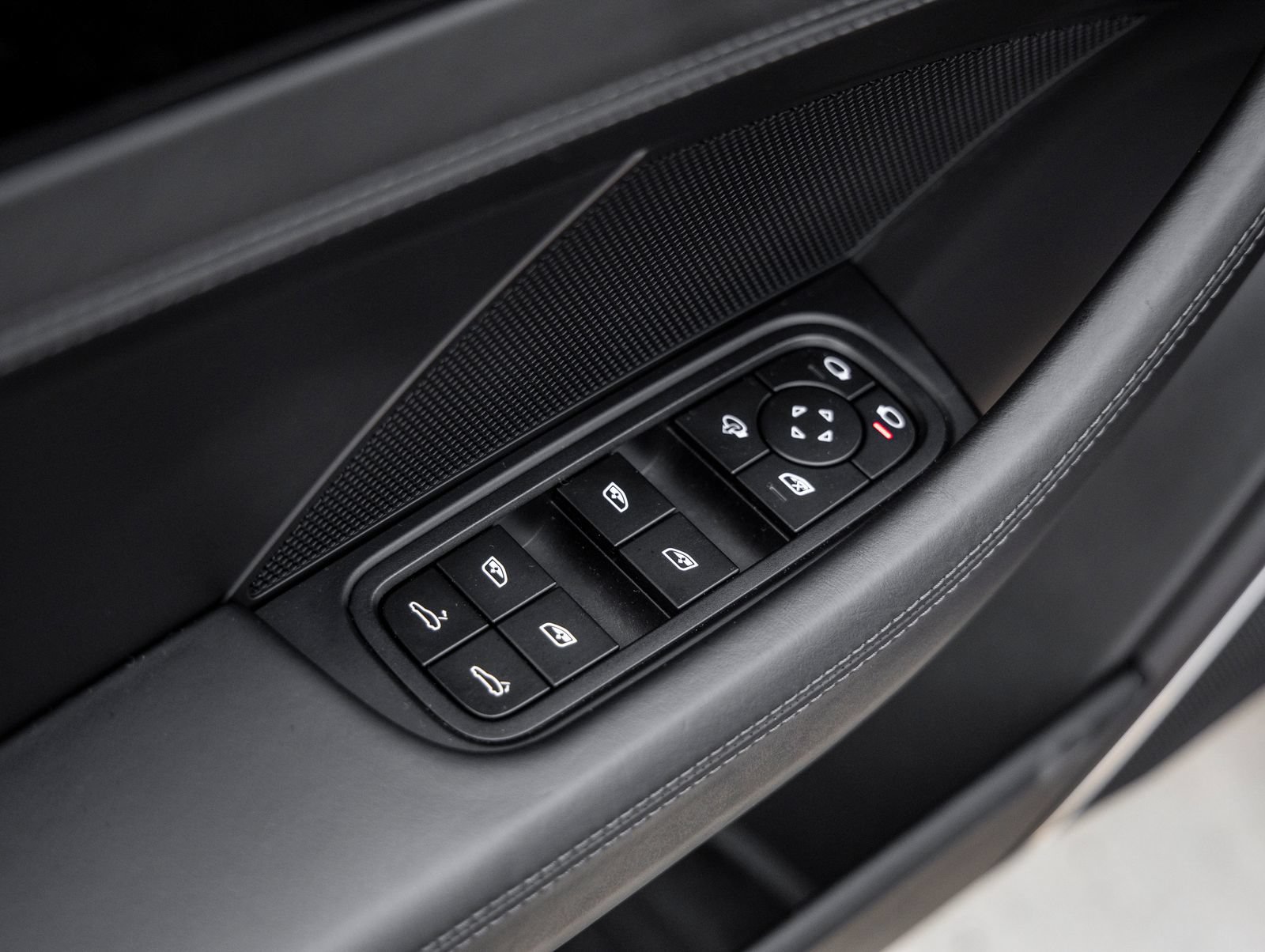 Certified 2023 Porsche Panamera 4S AWD/4WD image 22