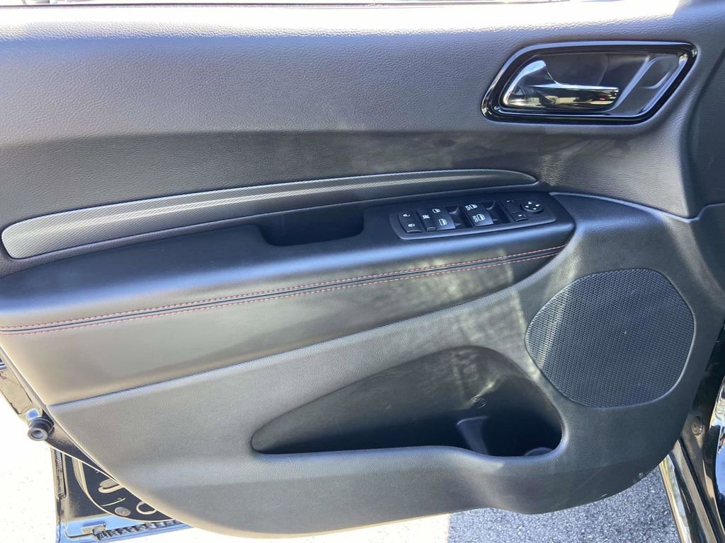 Used 2025 Dodge Durango GT RWD image 17