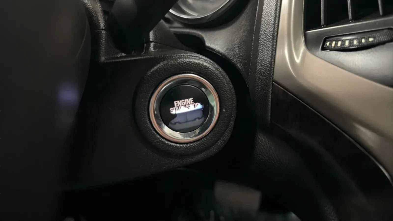 Used 2017 Buick Verano Leather FWD image 13