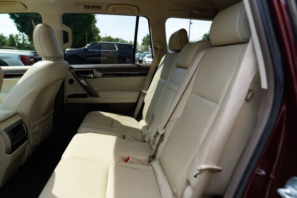 Used 2016 Lexus GX 460 Luxury AWD/4WD image 22