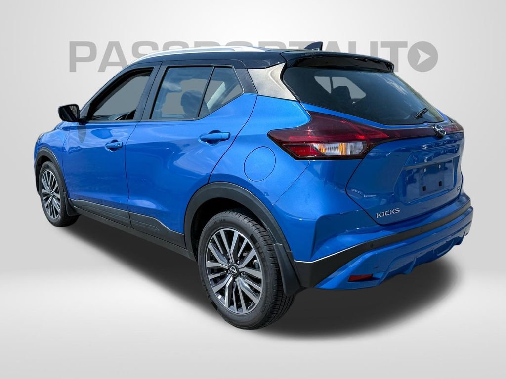 Used 2022 Nissan Kicks SV FWD image 3