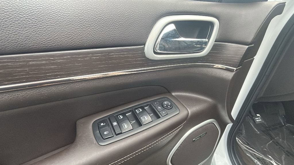 Used 2018 Jeep Grand Cherokee Summit w/ Platinum Series Group image 18