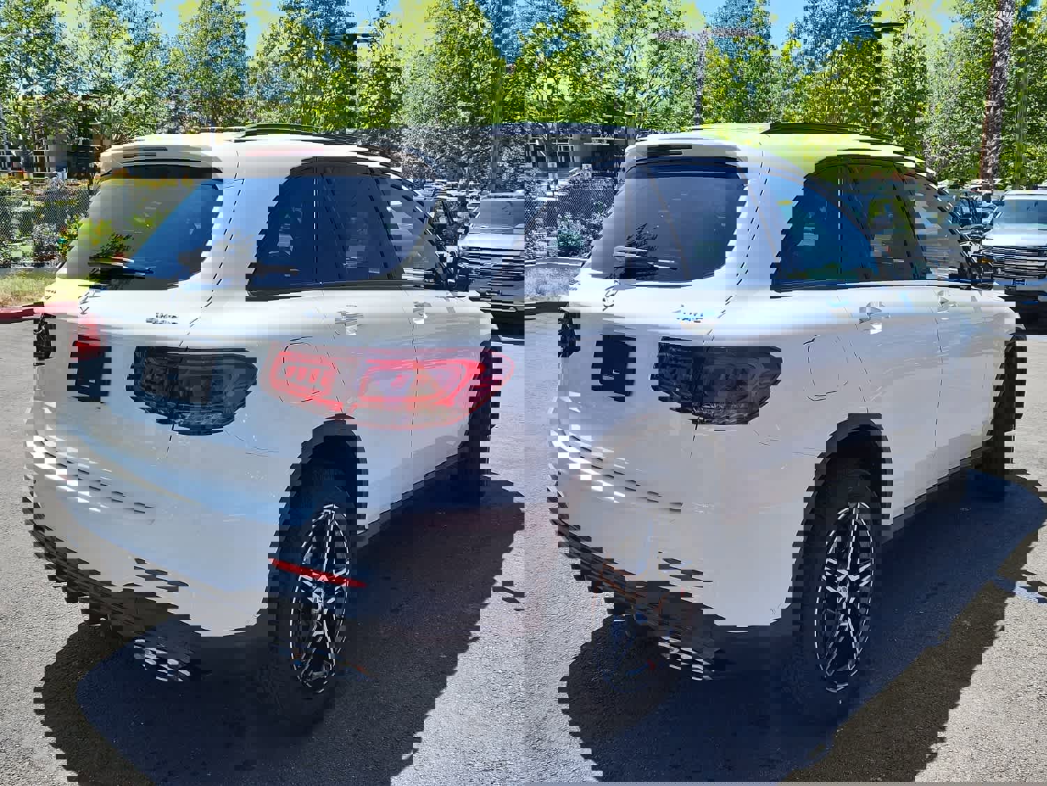 Certified 2022 Mercedes-Benz GLC 300 4MATIC image 2