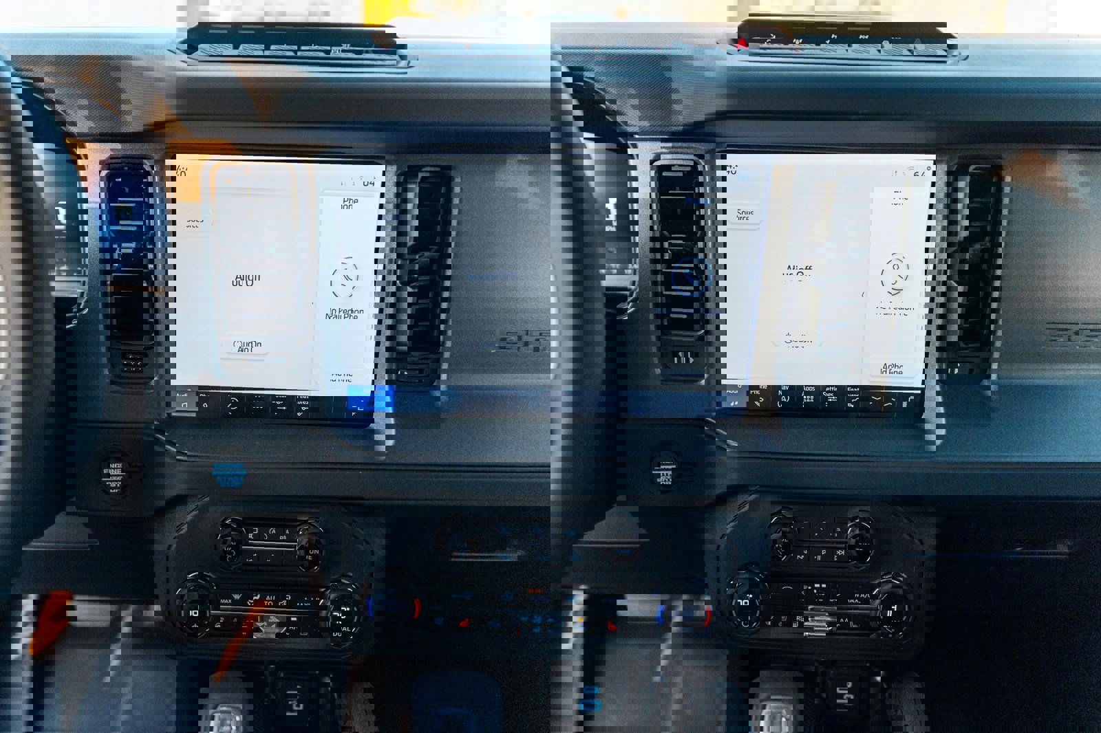 New 2025 Ford Bronco Badlands image 10