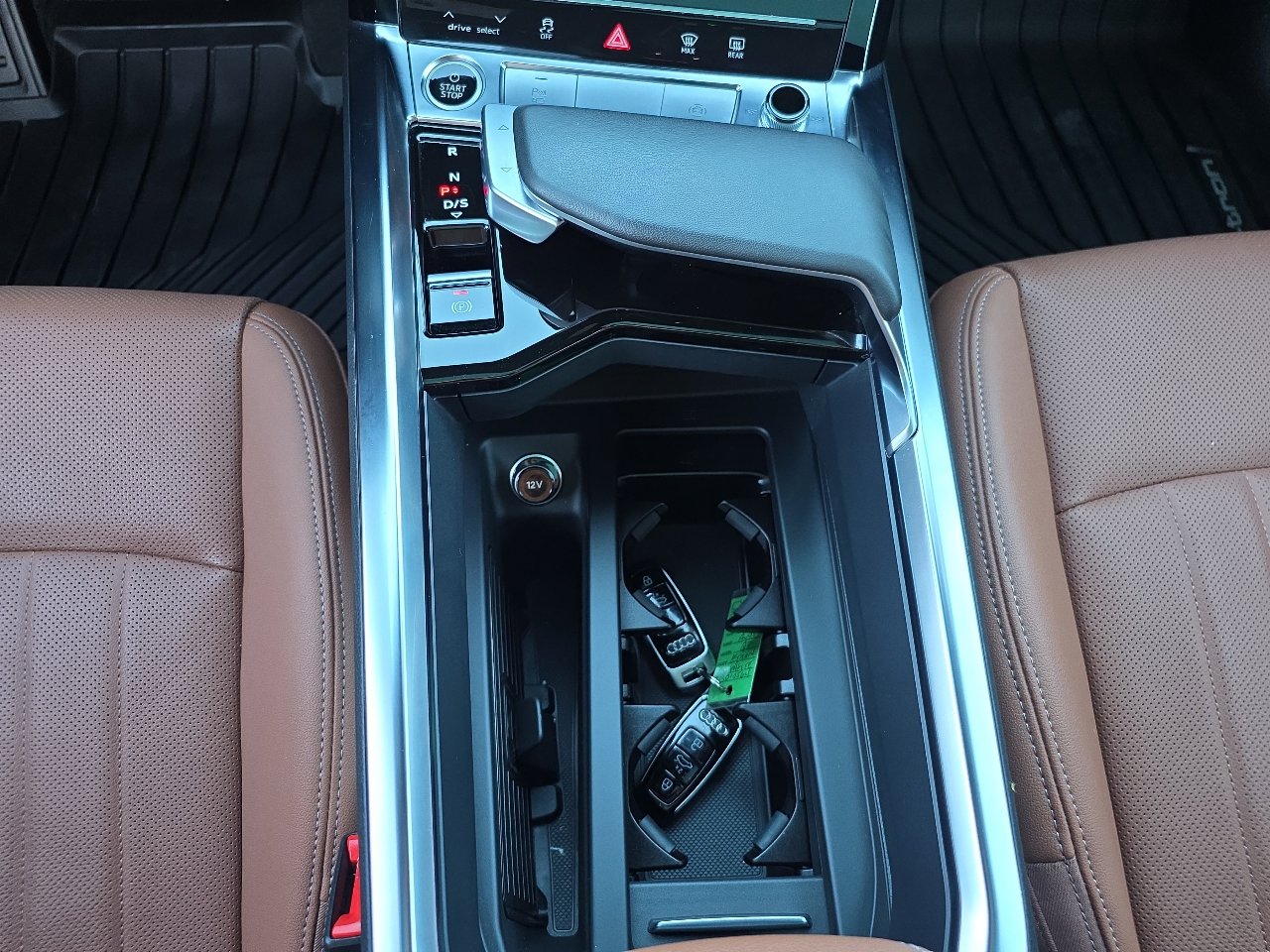 Used 2024 Audi Q8 e-tron Premium Plus w/ Premium Plus Package image 68