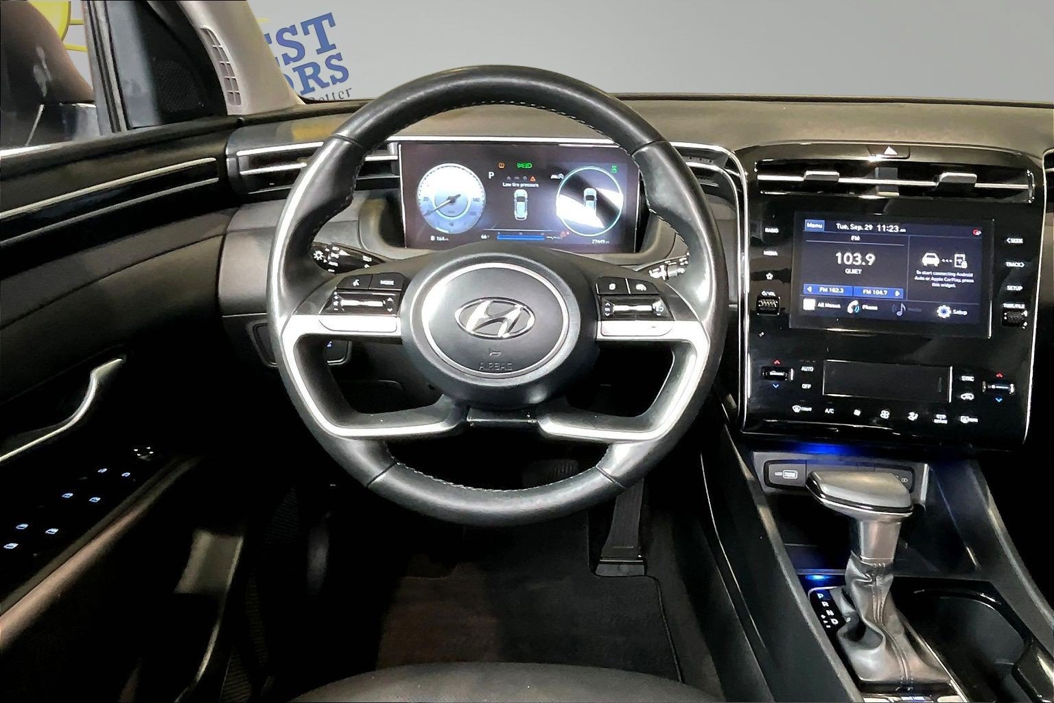 Used 2023 Hyundai Tucson SEL w/ Convenience Package AWD/4WD image 9