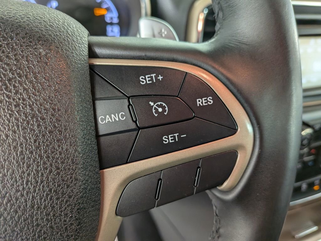 Used 2016 Jeep Grand Cherokee Laredo w/ Quick Order Package 23E image 22