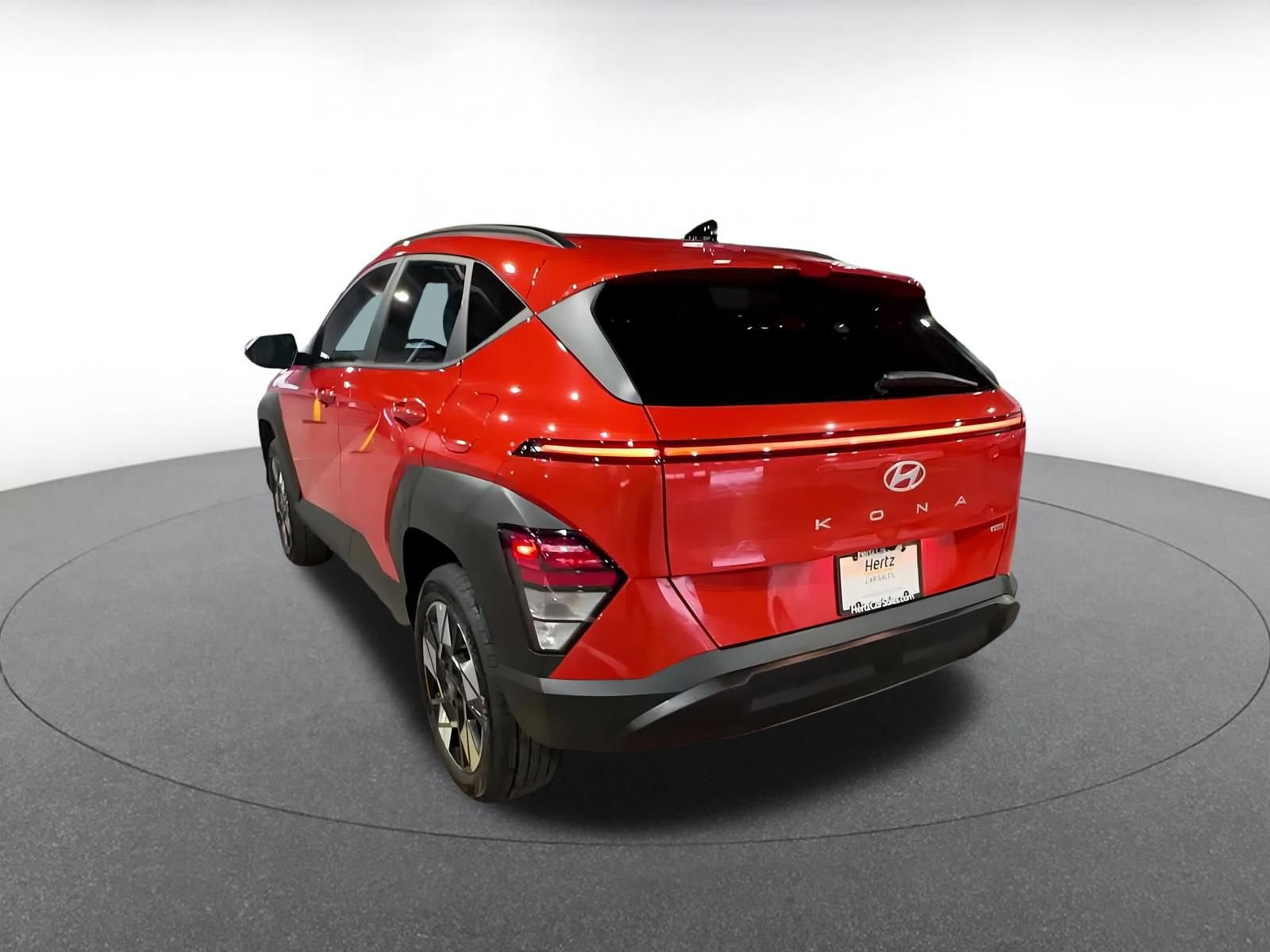 Used 2025 Hyundai Kona SEL image 11