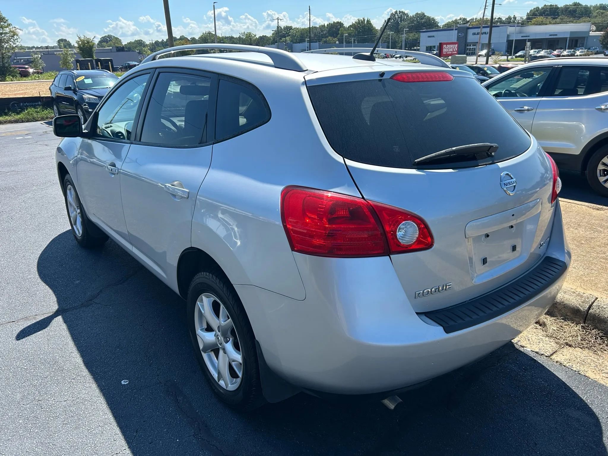 Used 2008 Nissan Rogue SL w/ Premium Pkg image 5