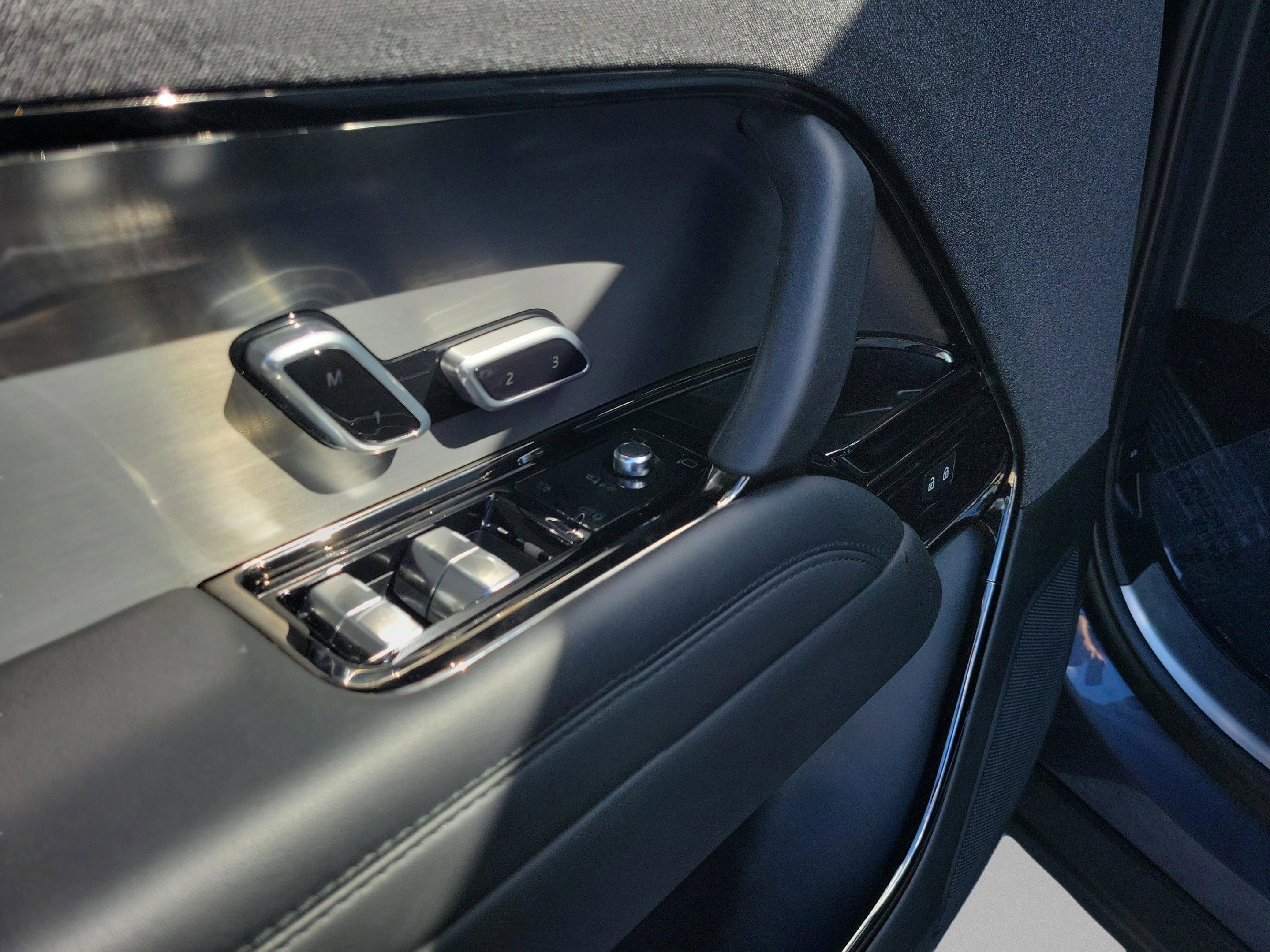 Used 2024 Land Rover Range Rover Sport Dynamic SE image 24