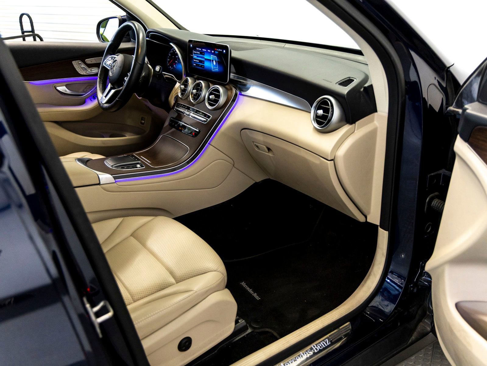 Used 2022 Mercedes-Benz GLC 300 4MATIC image 29