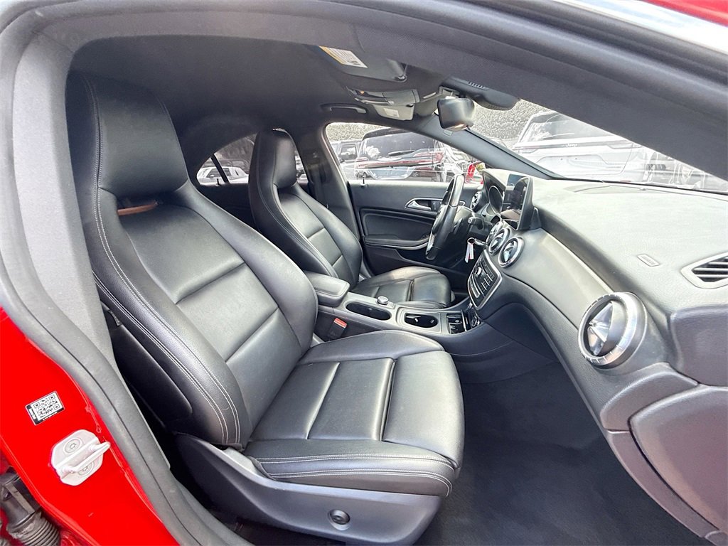 Used 2018 Mercedes-Benz CLA 250 image 31
