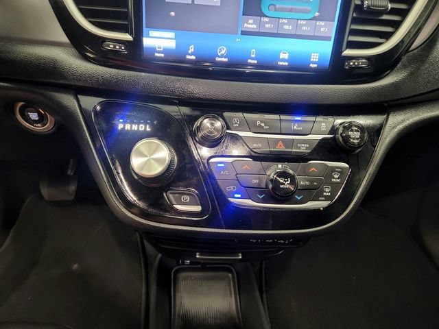 Used 2025 Chrysler Pacifica Select FWD image 37
