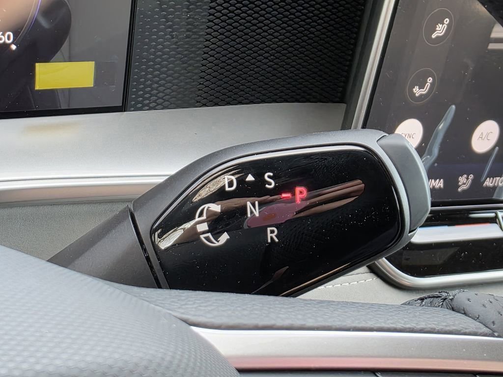 New 2026 Volkswagen Tiguan SE R-Line image 16