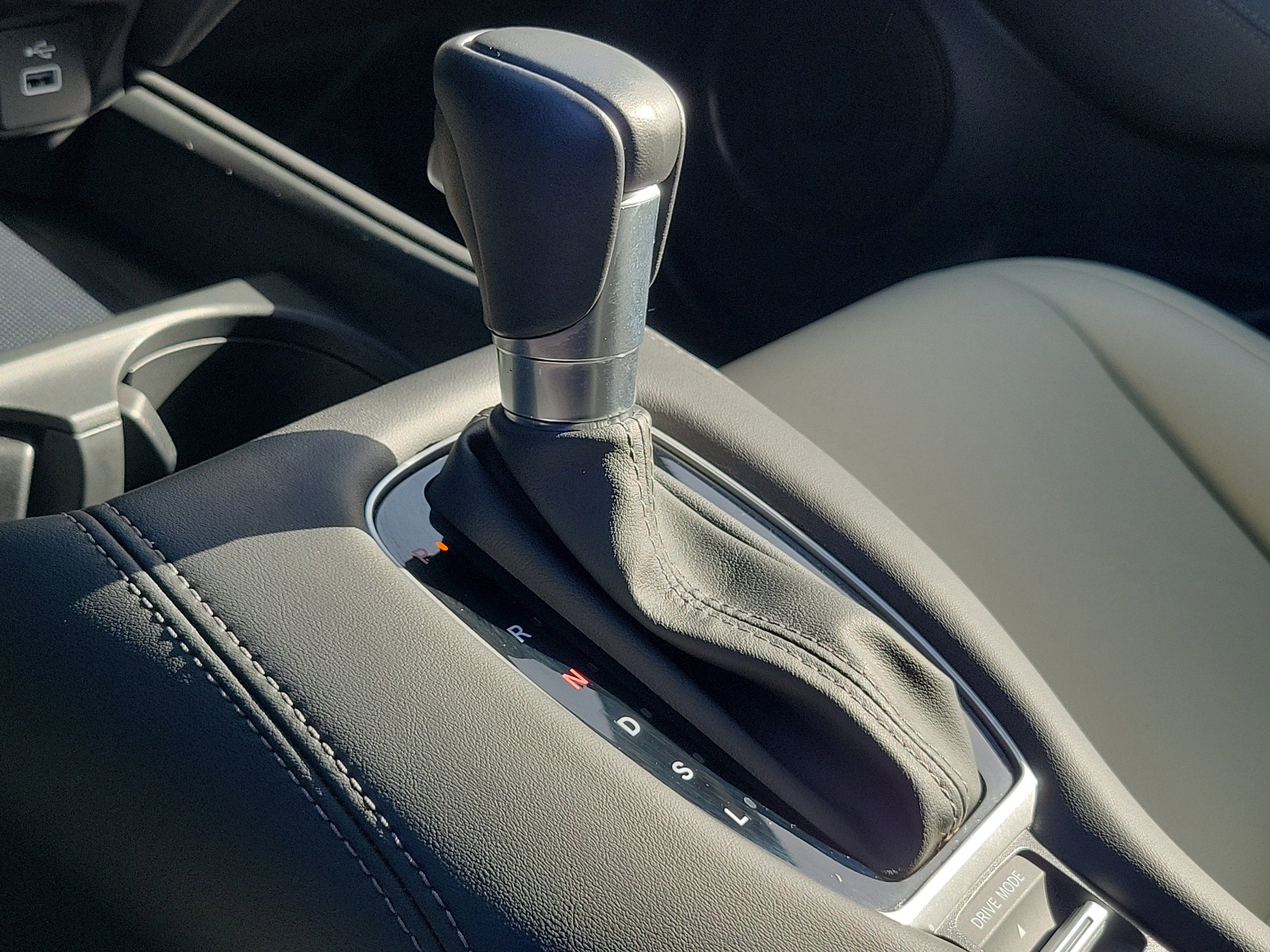 Certified 2025 Honda HR-V EX-L image 29