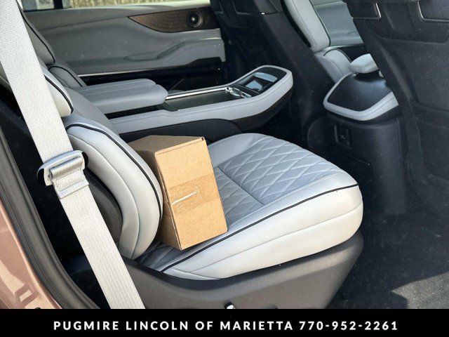 New 2026 Lincoln Navigator Black Label w/ Black Label Special Edition image 30