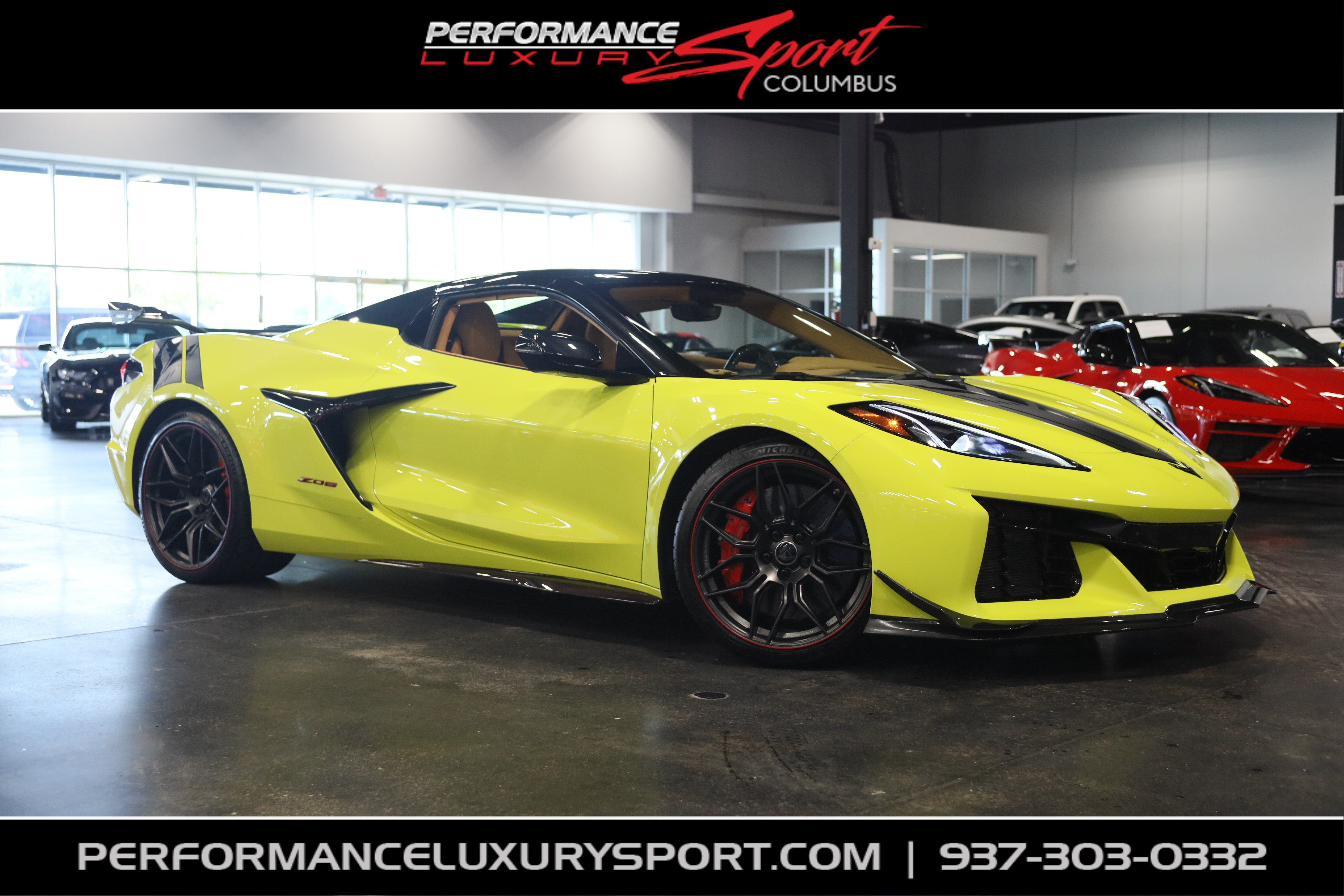 Used 2023 Chevrolet Corvette Z06 w/ Z07 Performance Package RWD image 1