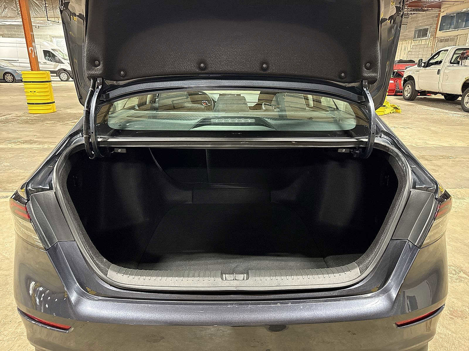 Used 2024 Honda Accord EX image 11