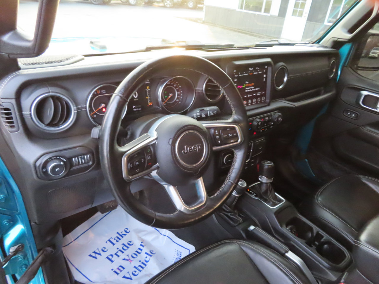 Used 2019 Jeep Wrangler Unlimited Sahara image 29