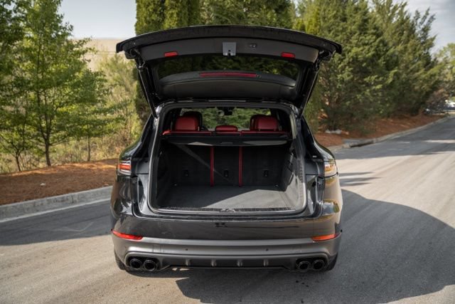 Used 2023 Porsche Cayenne Platinum Edition AWD/4WD image 19