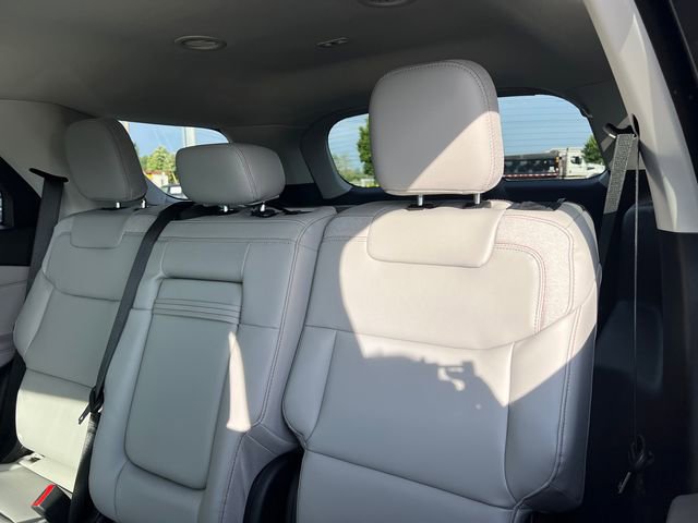 New 2026 Ford Explorer Active w/ Active Comfort Package AWD/4WD image 26