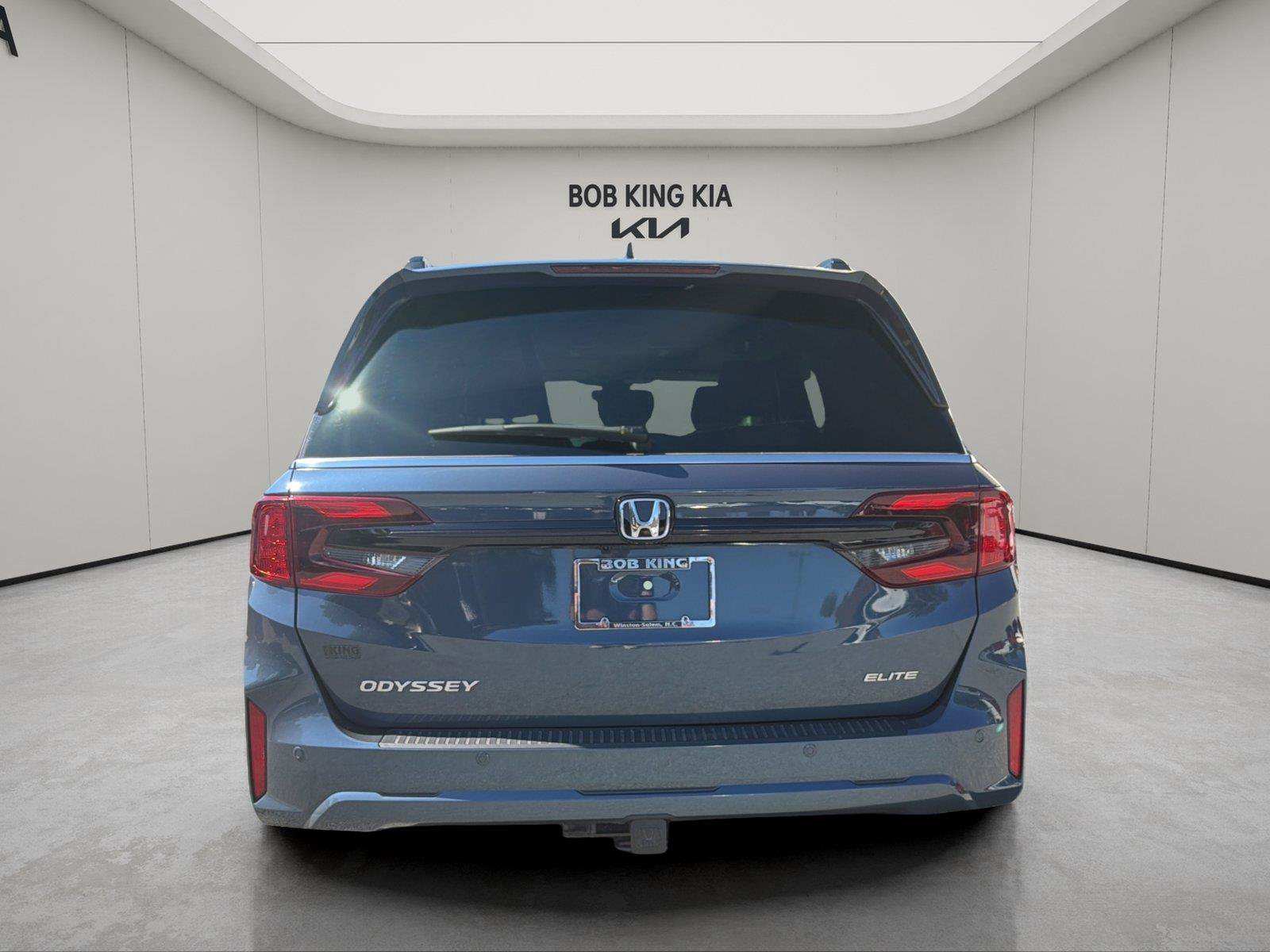 Used 2025 Honda Odyssey Elite image 4