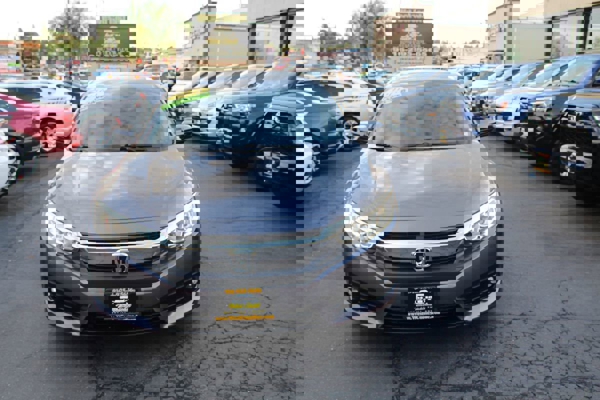 Used 2016 Honda Civic EX-T image 3