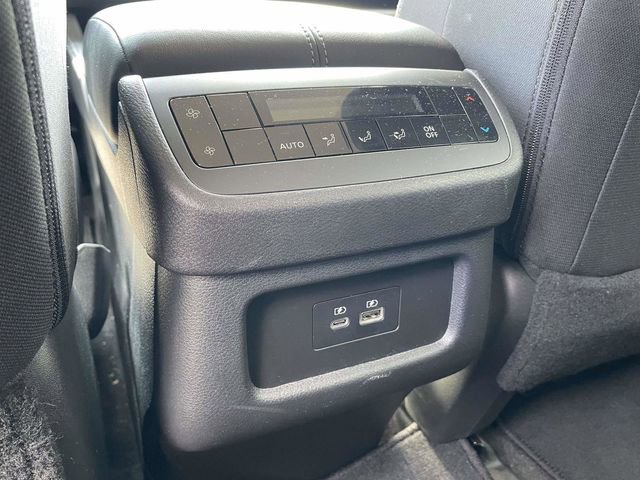 Used 2025 Nissan Pathfinder SV image 14