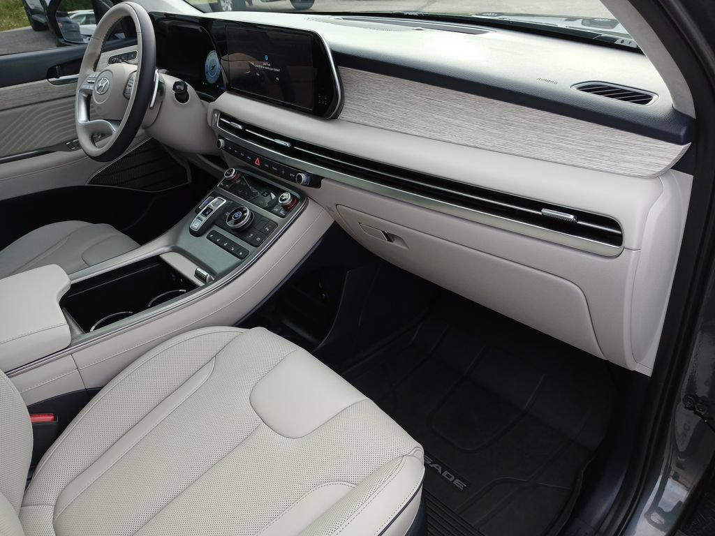Used 2025 Hyundai Palisade Calligraphy FWD image 30