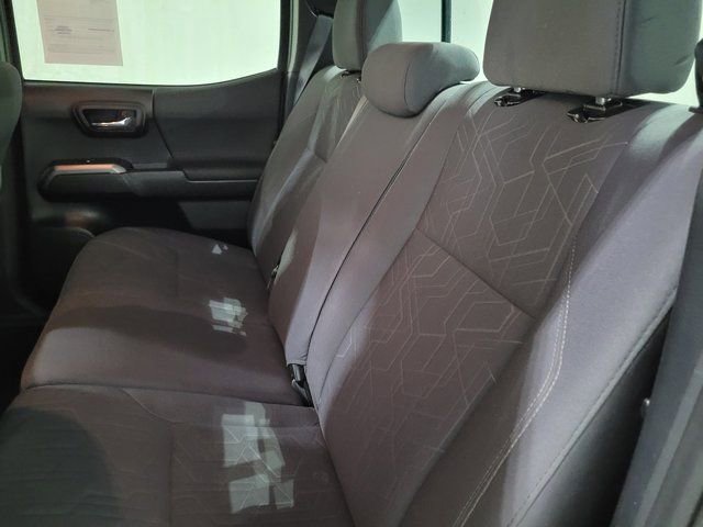 Used 2018 Toyota Tacoma TRD Sport image 48