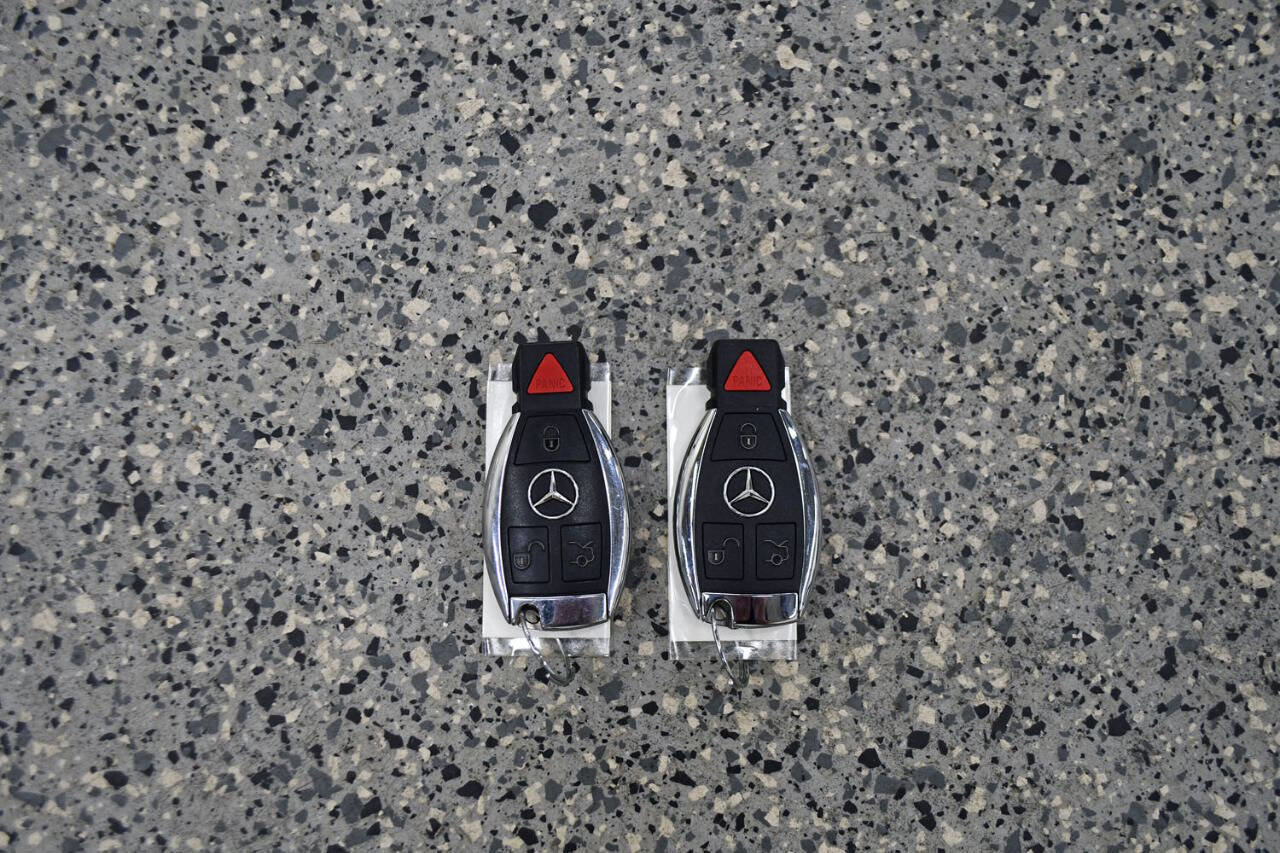 Used 2017 Mercedes-Benz SL 550 SL 550 2dr Convertible image 36