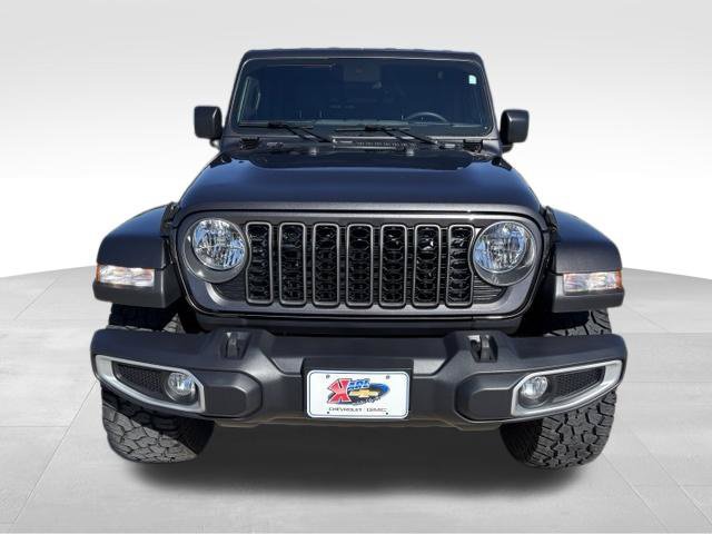 Used 2024 Jeep Gladiator Sport AWD/4WD image 9