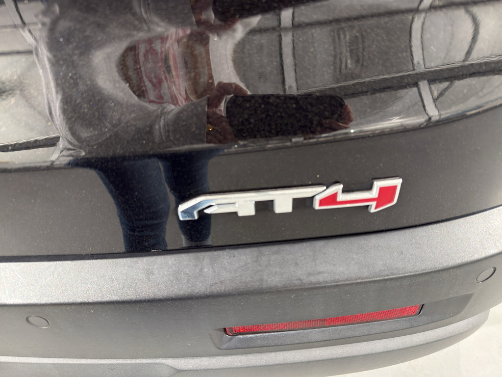 Used 2023 GMC Acadia AT4 w/ Technology Package image 9