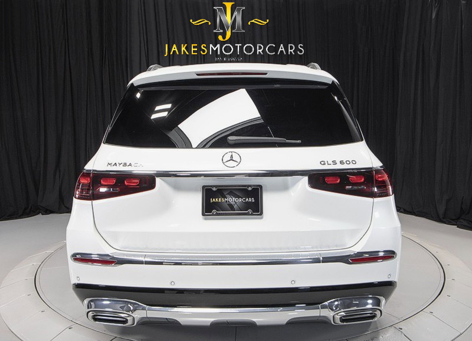 Used 2024 Mercedes-Benz Maybach GLS 600 4MATIC image 10