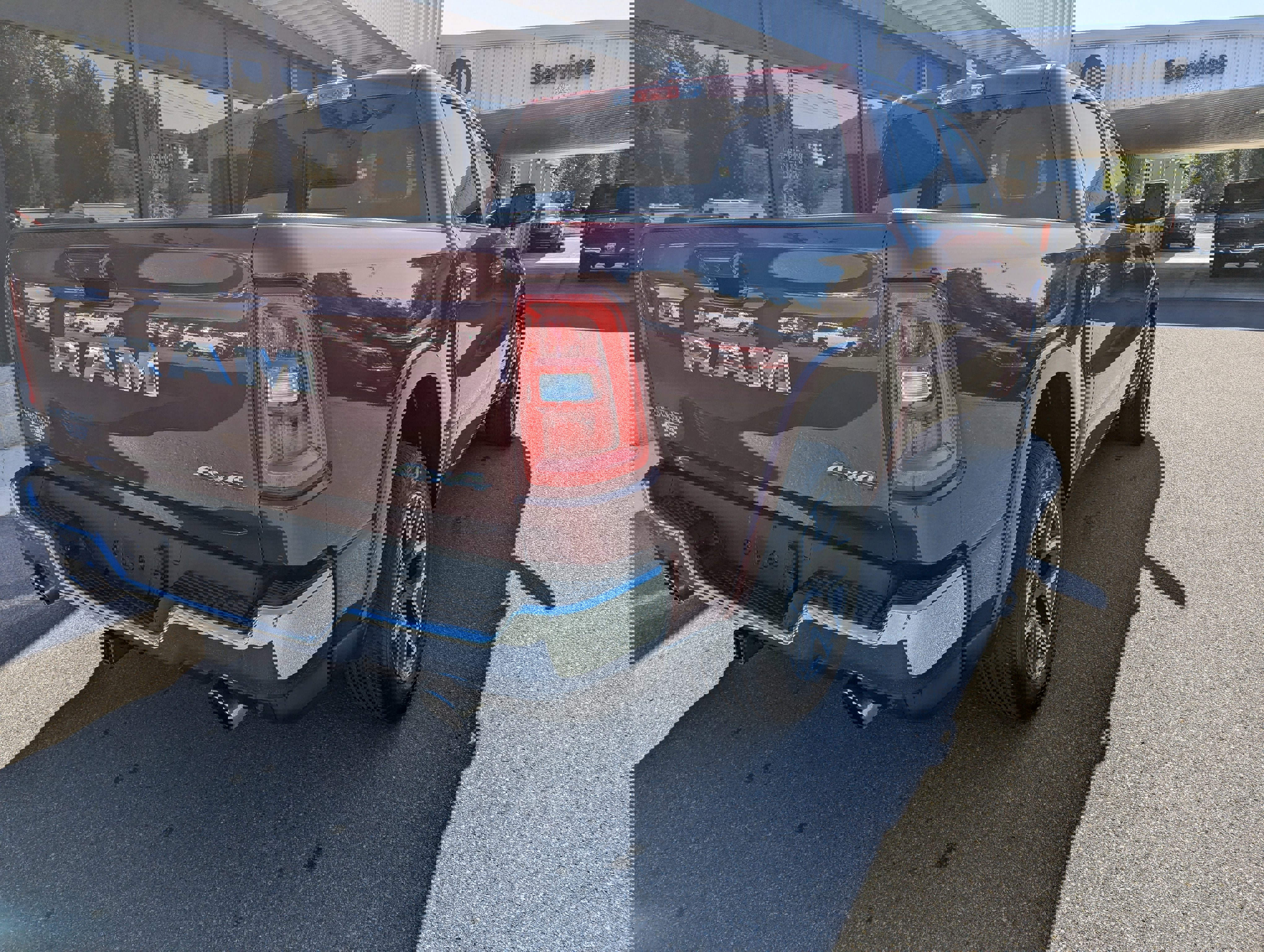 Used 2025 RAM 1500 Laramie image 8