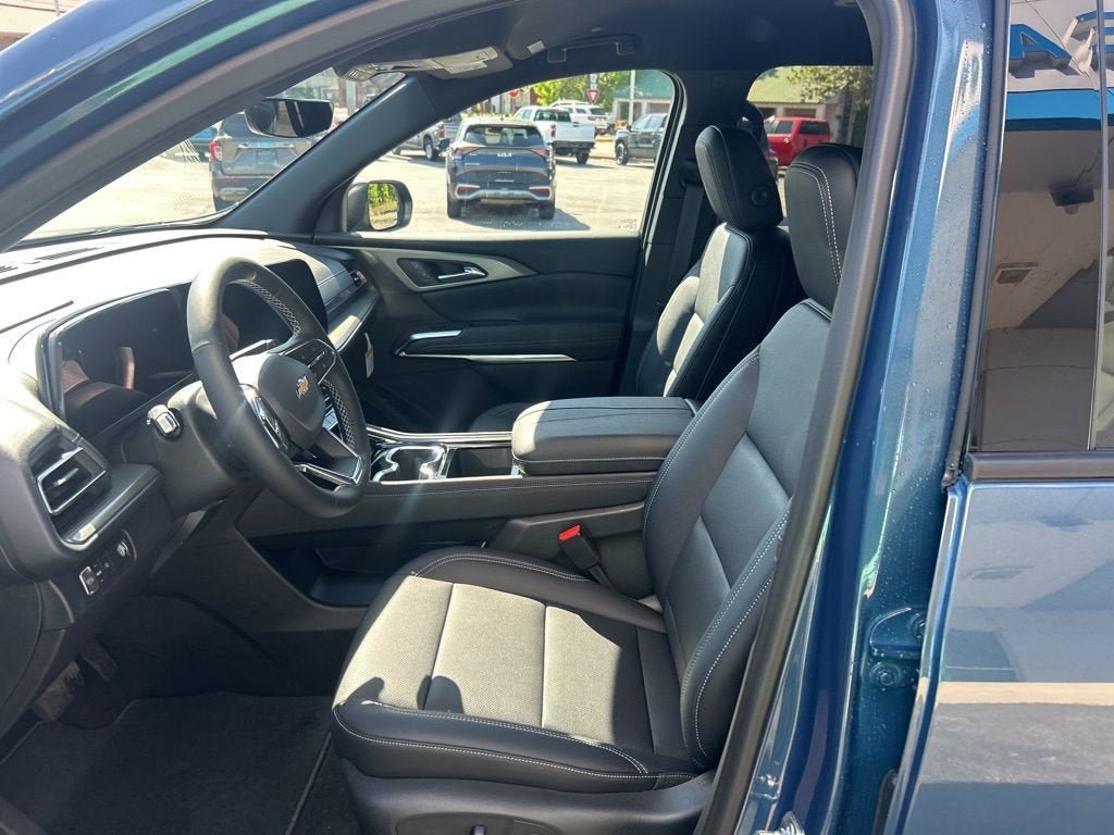 New 2026 Chevrolet Traverse LT FWD image 8