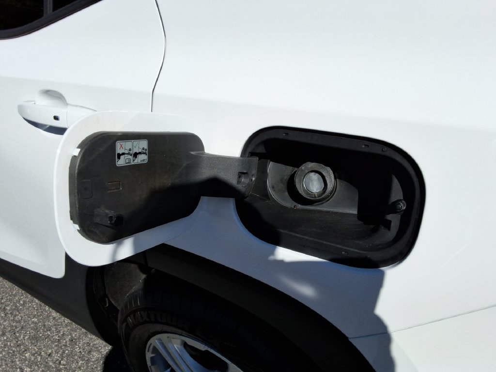 Used 2020 GMC Terrain SLE FWD image 12