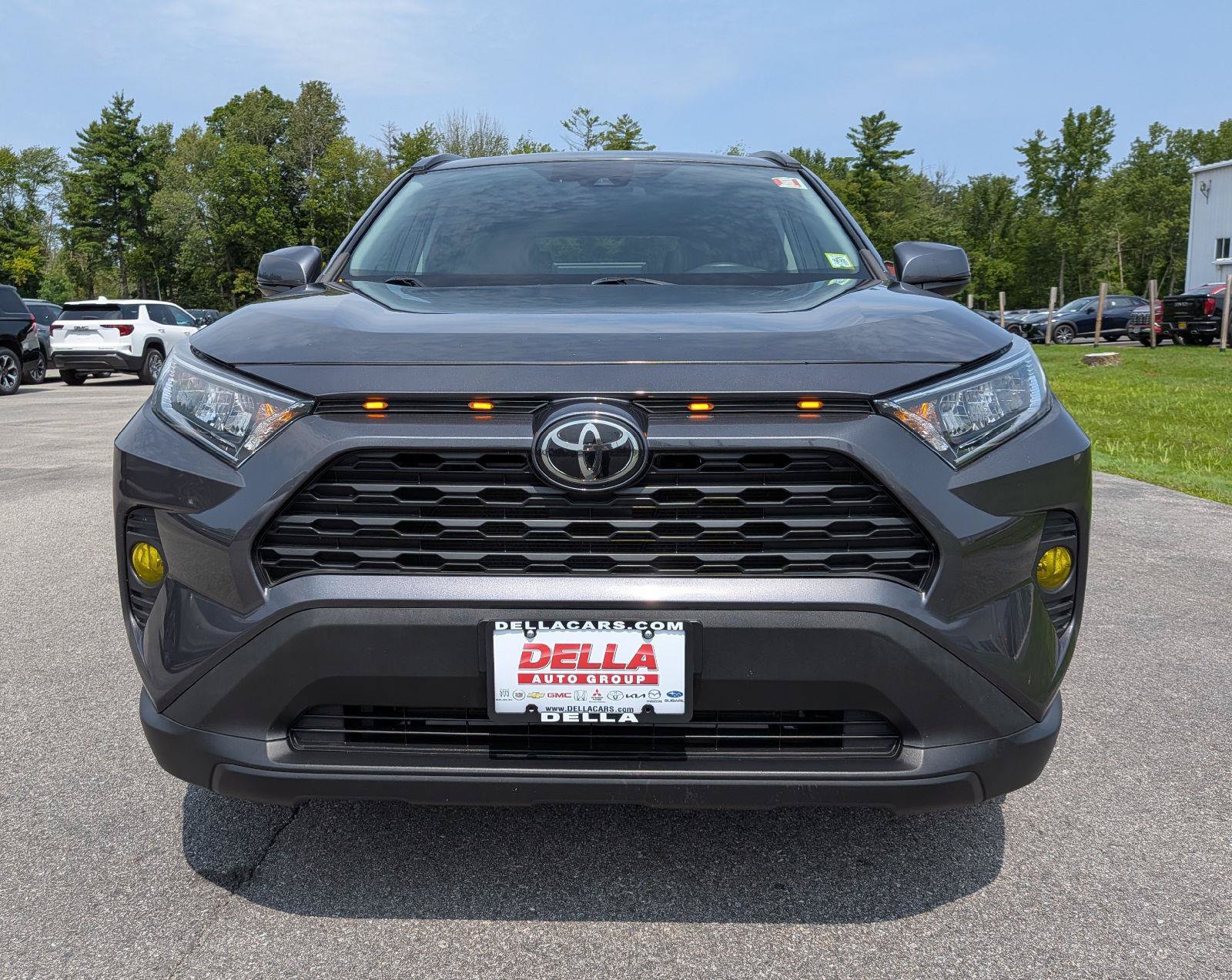 Used 2021 Toyota RAV4 XLE w/ Convenience Package AWD/4WD image 2