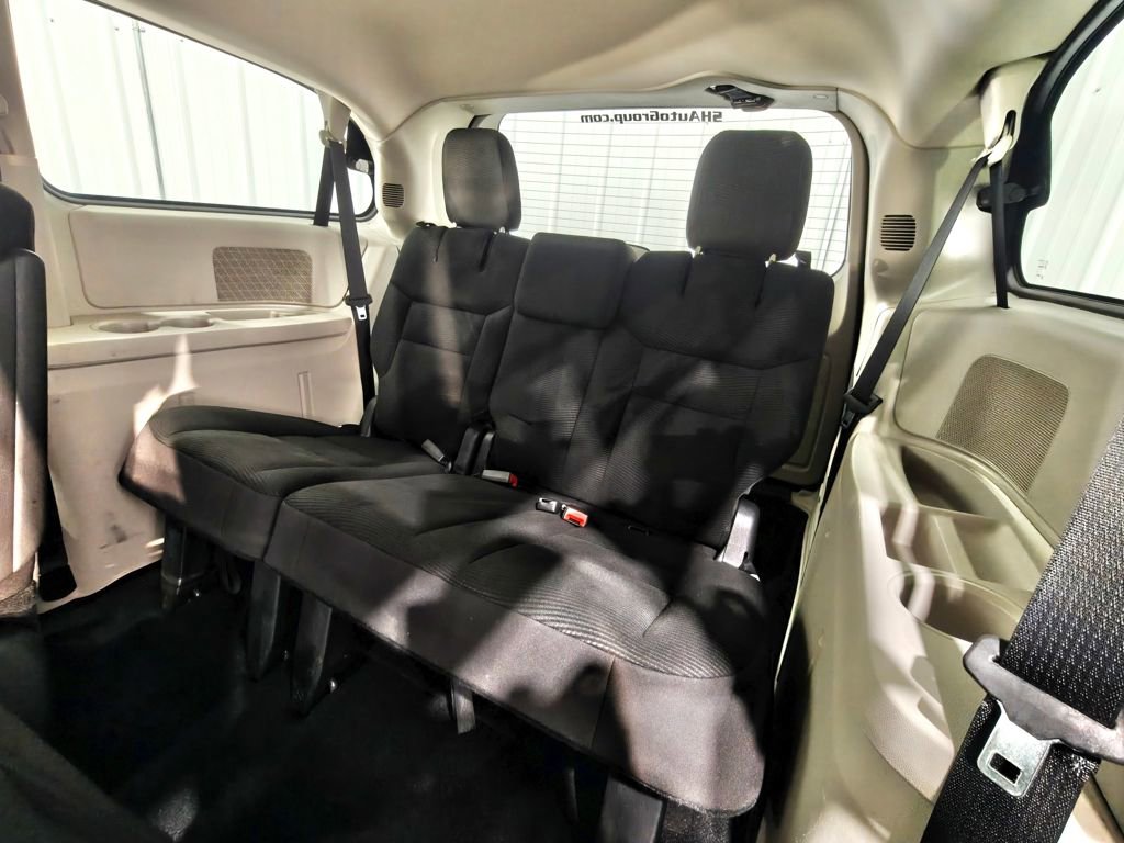 Used 2020 Dodge Grand Caravan SE image 24