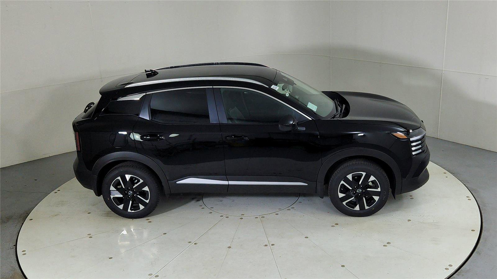 New 2026 Nissan Kicks SV w/ Illumination Package image 42