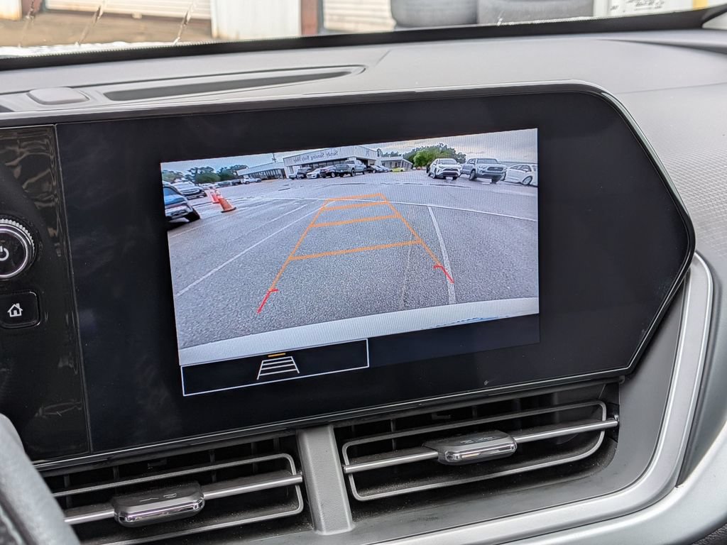 Used 2025 Chevrolet Trax LS FWD image 23