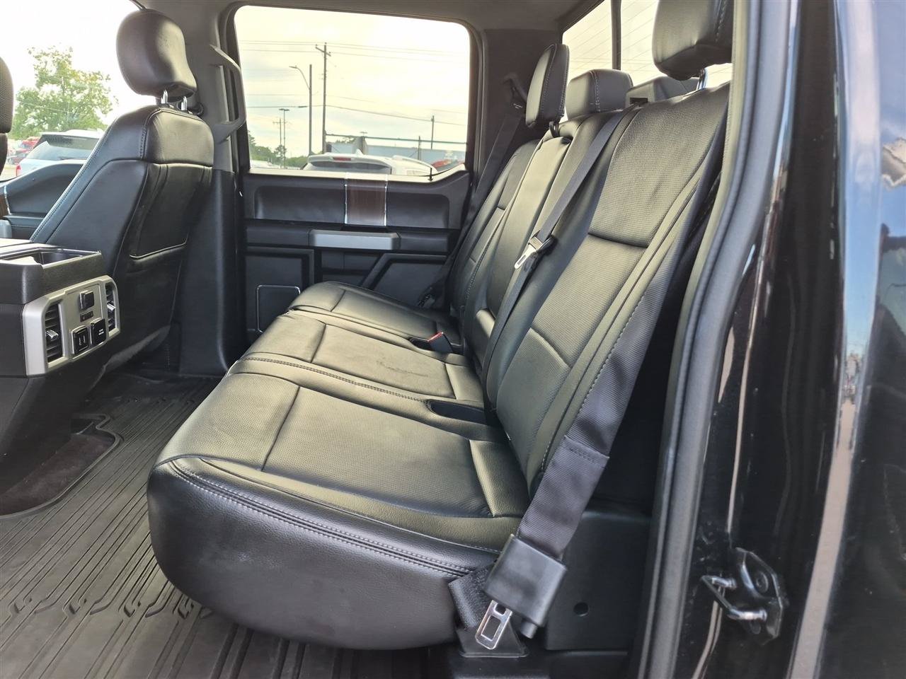 Used 2017 Ford F150 Lariat w/ Equipment Group 502A Luxury AWD/4WD image 30