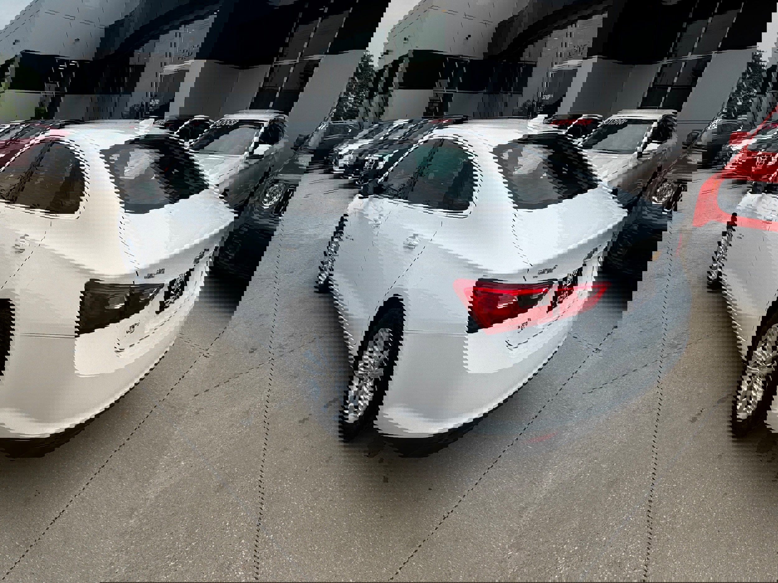 Used 2017 Chevrolet Malibu LT image 5