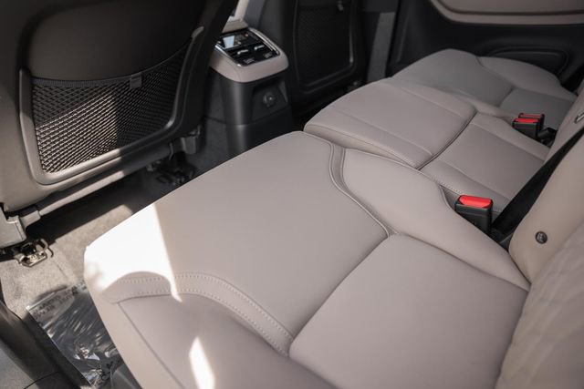 New 2026 Volvo XC90 T8 Plus w/ Protection Package Premier image 34
