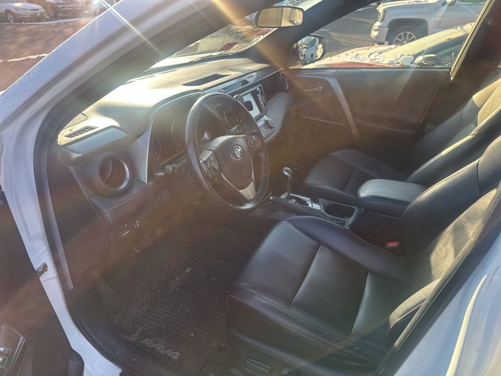 Used 2016 Toyota RAV4 SE image 24