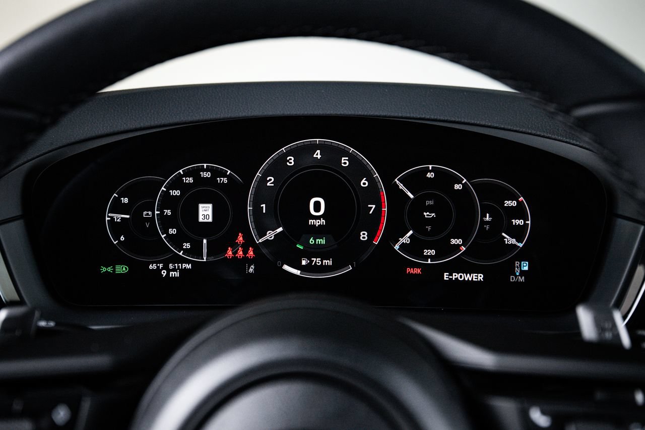 New 2026 Porsche Cayenne E-Hybrid Coupe AWD/4WD image 15