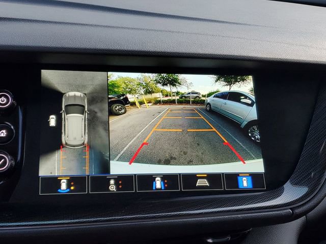 Used 2022 Buick Envision Essence w/ Technology Package II FWD image 21