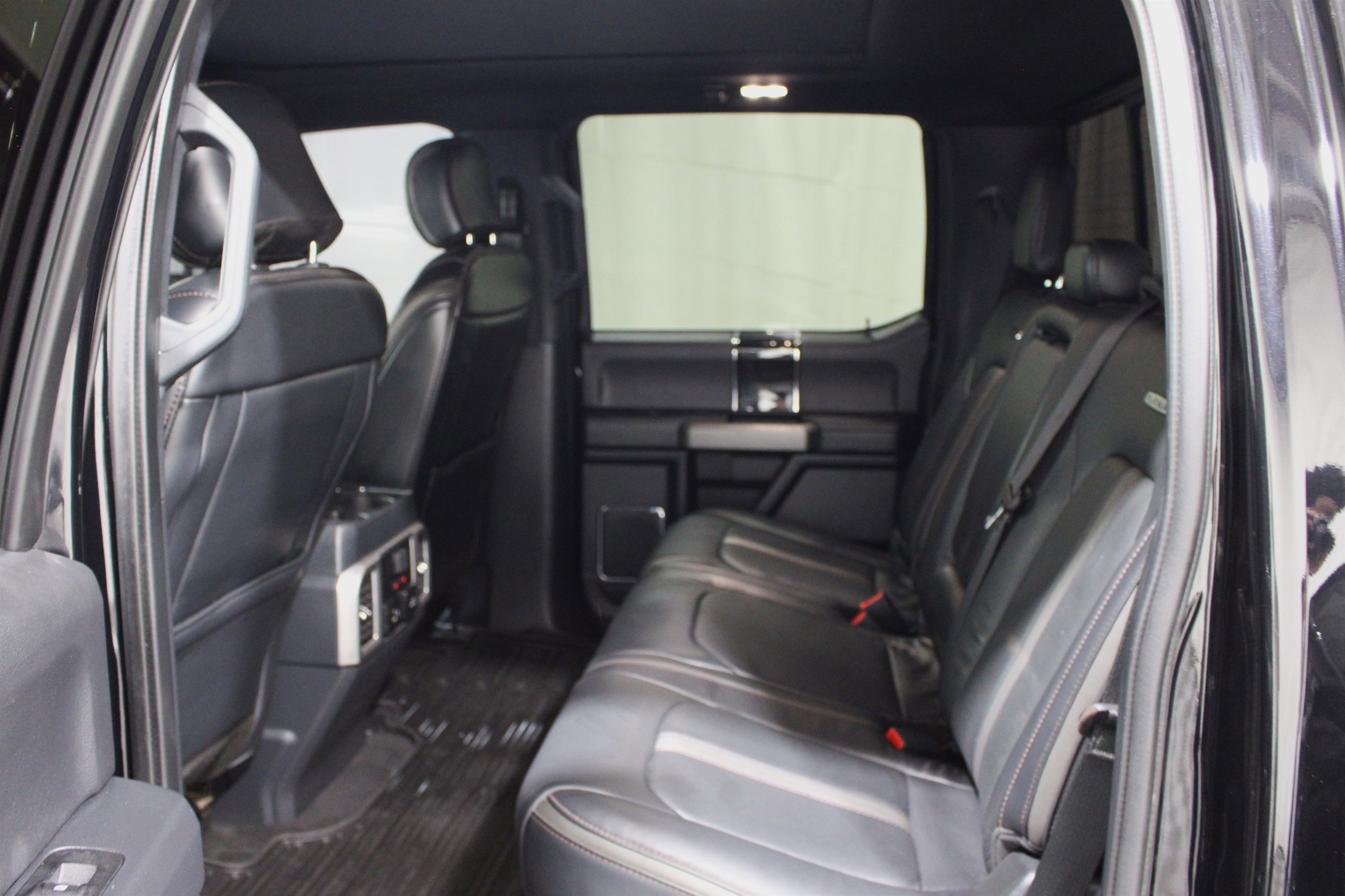 Used 2022 Ford F350 Platinum AWD/4WD image 23