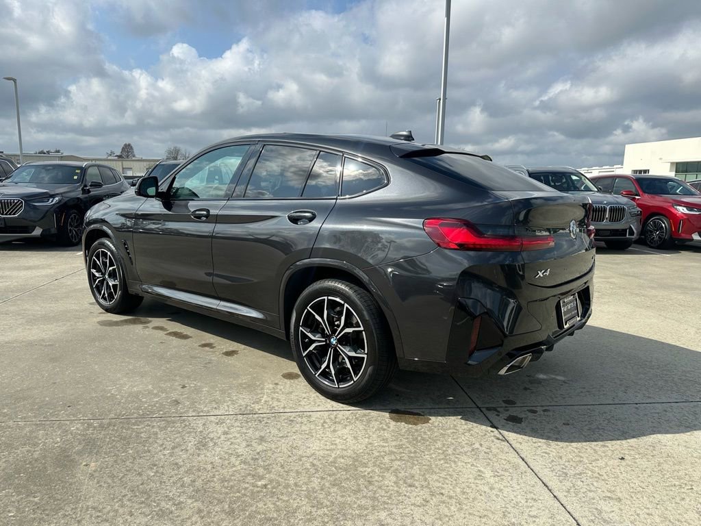 Certified 2025 BMW X4 xDrive30i image 7