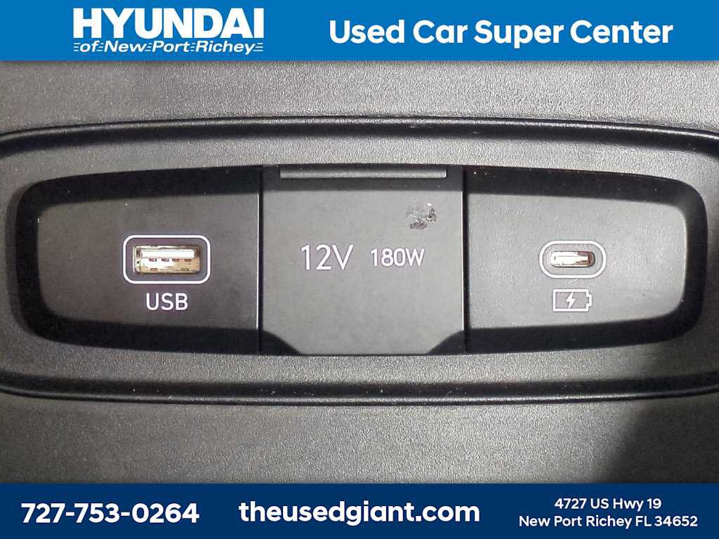 Certified 2024 Hyundai Venue SEL FWD image 23